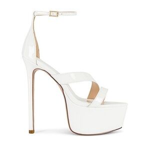 FEMME LA P Platform Sandal in White Size 39